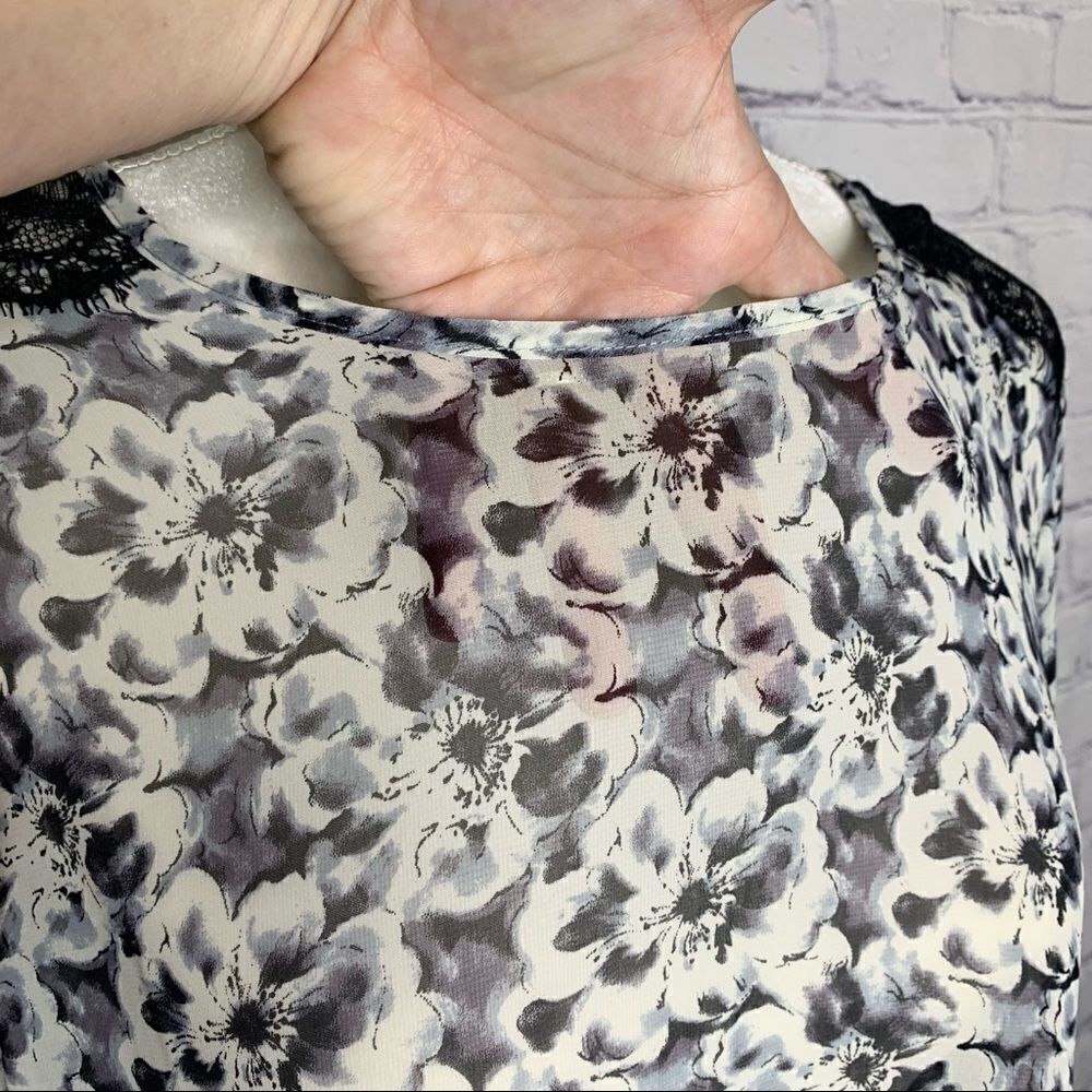 Lumiere Black and white floral semi-sheer lace shoulder long sleeve top - Picture 3 of 11